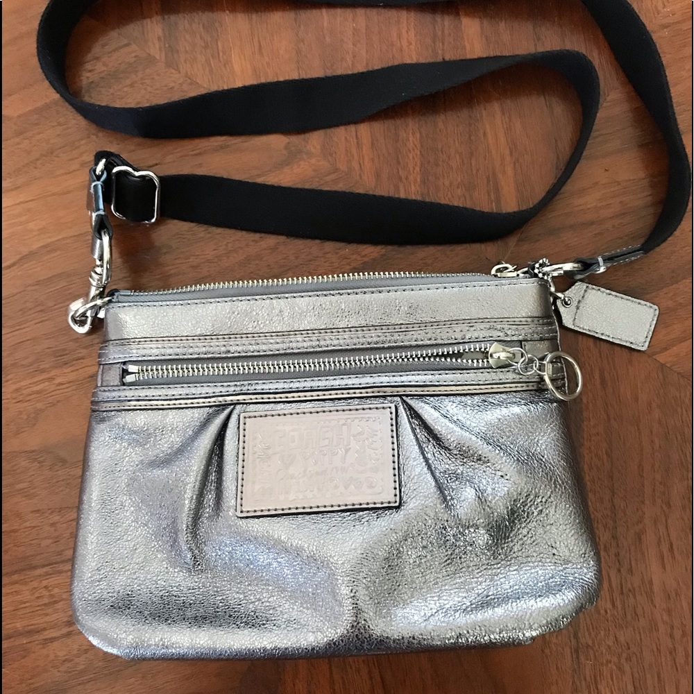 Coach Poppy silver crossbody purse